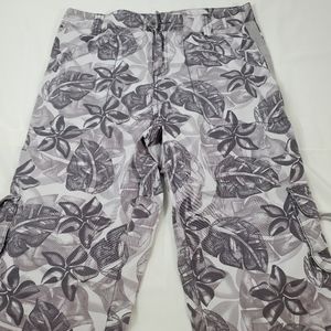Cabelas Casuals Floral Camouflage Cargo Pants Womens Size 10 Regular